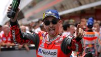 Jorge Lorenzo mengalahkan Danilo Petrucci pada latihan bebas kedua MotoGP Jerman.