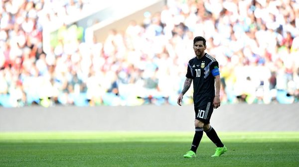 Pendek Seperti Messi, 10 Legenda Sepak Bola Ini Tetap Bisa Berprestasi
