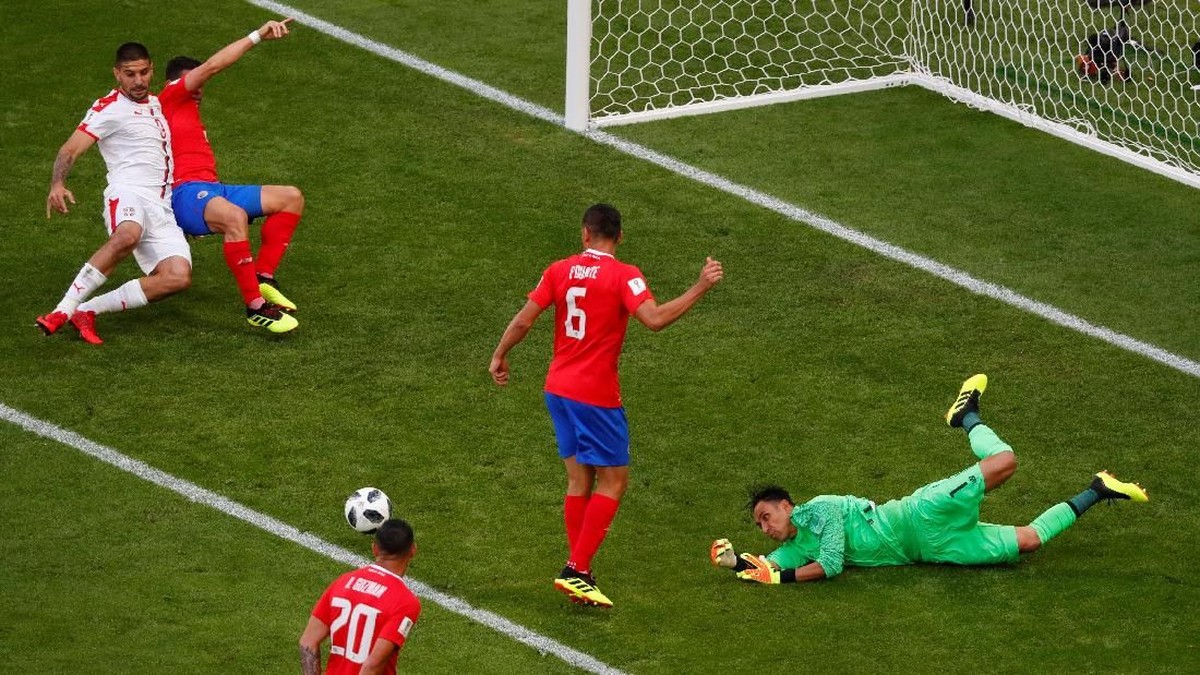Kosta Rika vs Serbia berimbang tanpa gol di babak pertama. (Foto: David Gray/Reuters)