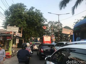 Bubaran Kebun Binatang, Lalin Sekitar Ragunan Macet Bubaran Kebun Binatang, Lalin Sekitar Ragunan Macet