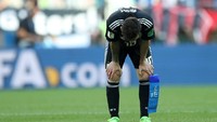 Kegagalan eksekusi penalti Messi membuat Argentina membuang peluang untuk unggul atas Islandia. Foto: Carl Recine/Reuters