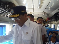 Tempat Duduknya Pisah dengan Cucu, Penumpang Ini Curhat ke Menhub