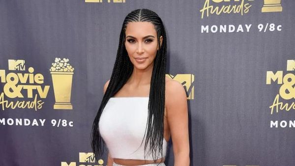 Bergaun Seksi, 8 Selebriti Curi Atensi di MTV Movie & TV Awards 2018