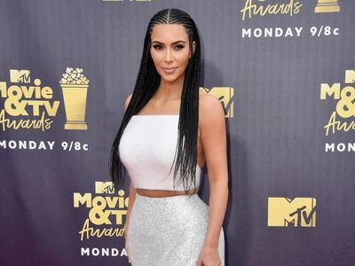 Bergaun Seksi, 8 Selebriti Curi Atensi di MTV Movie & TV Awards 2018
