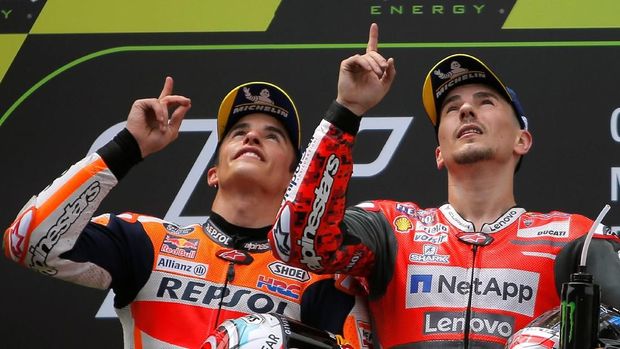 Jorge Lorenzo dan Marc Marquez akan menjadi rekan setim di Repsol Honda musim depan.