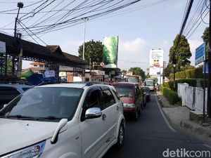 Libur Lebaran, Lalin Bandung ke Lembang Padat Merayap