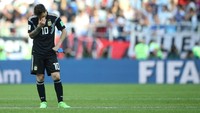 Messi kini tercatat empat kali gagal mengeksekusi penalti dari tujuh pertandingan terakhir di level klub dan timnas. Foto: Carl Recine/Action Images via Reuters