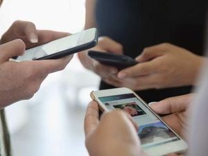 Sedikit Anak Muda Australia Bicara Politik di Dunia Maya