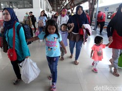 Puncak Arus Balik di Stasiun Senen Masih Landai