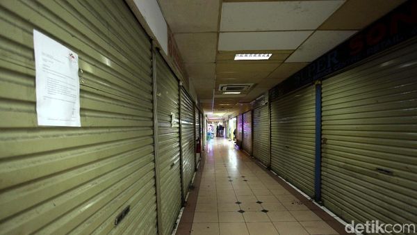 Pasar Elektronik Glodok Masih Sepi