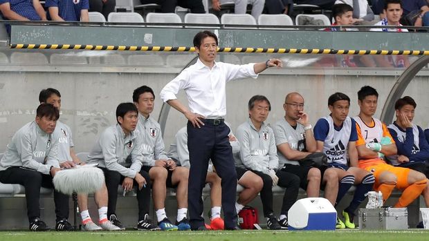 Akira Nishino harus menghapus mimpi buruk Jepang saat bertemu Kolombia.