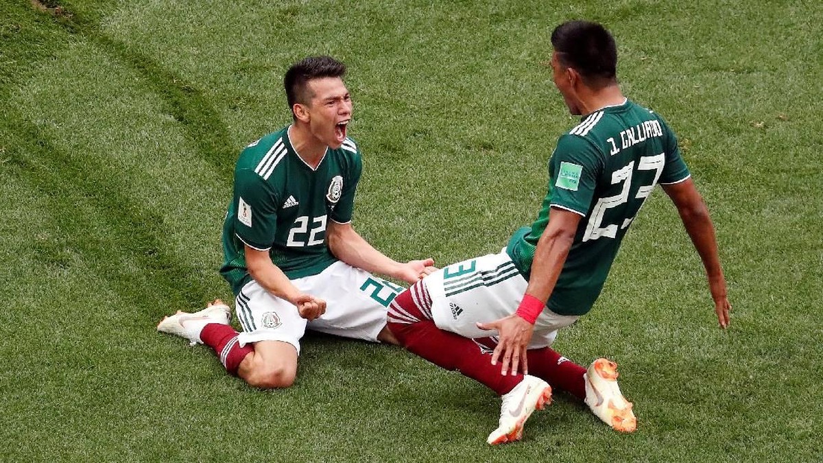 Pemain Meksiko, Hirving Lozano, merayakan gol ke gawang Jerman. (Foto: Christian Hartmann/Reuters)
