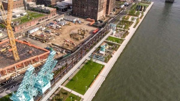 Pabrik Gula Tua Ini Disulap Jadi Taman Bergaya Vintage