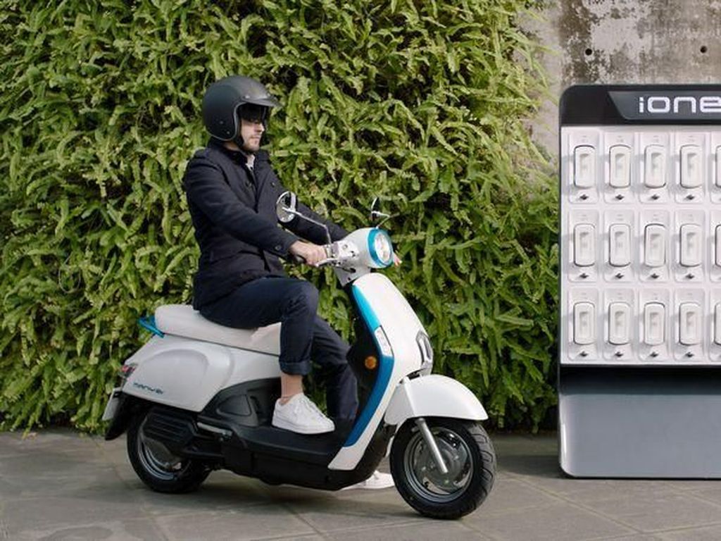 Baterai Motor Listrik Habis Tinggal Tukar Baterai yang Penuh Baterai Motor Listrik Habis Tinggal Tukar Baterai yang Penuh