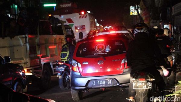 Pemudik dan Wisatawan Sesaki Jalur Selatan Garut