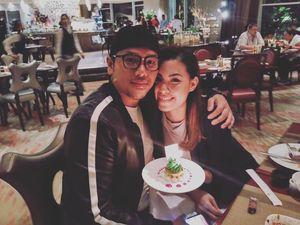 Selamat! Sammy Simorangkir dan Viviane Dikaruniai Anak Pertama