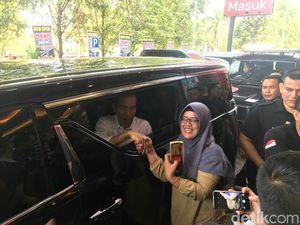 Senangnya Pengunjung Transmart Bogor Saat Mendadak Berjumpa Jokowi
