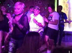 Intip Goyangan Hotman Paris Dikelilingi Cewek Bule