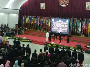 M Iriawan Resmi Dilantik Jadi Pj Gubernur Jabar M Iriawan Resmi Dilantik Jadi Pj Gubernur Jabar