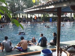Libur Lebaran, Pengunjung Pemandian Hargo Dumilah Naik 5 Kali Lipat