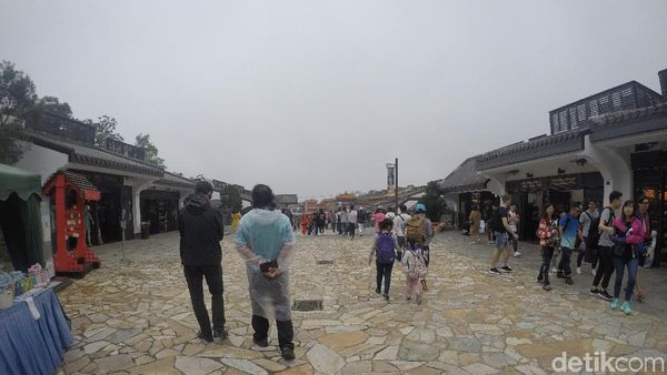 Foto: Desa Berkabut yang Cantik di Hong Kong