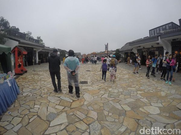 Foto: Desa Berkabut yang Cantik di Hong Kong