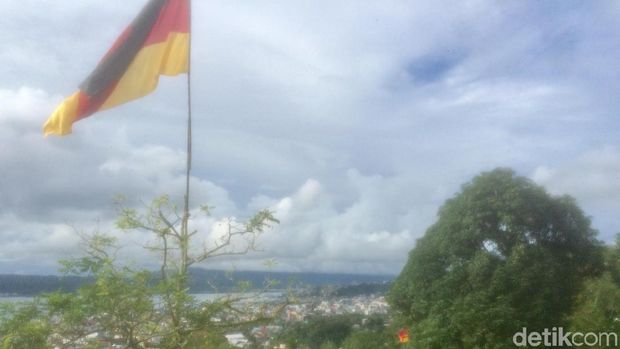 Ambon Ikut Meriahkan Piala Dunia 2018 dengan Bendera Negara Peserta