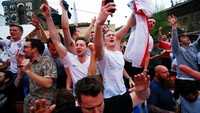Inggris menang 2-1 dalam laga itu. REUTERS/Henry Nicholls.