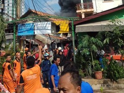 Kebakaran di Cempaka Putih, 23 Mobil Damkar Dikerahkan