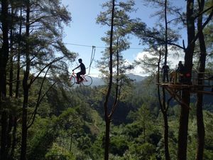 Wisata Sepeda Terbang ala Sulawesi Selatan