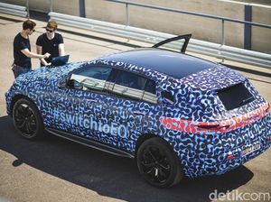 Mercy Jajal SUV Listriknya di Suhu 50 Derajat Celsius Mercy Jajal SUV Listriknya di Suhu 50 Derajat Celsius