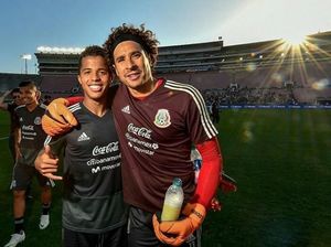 Ini Guillermo Ochoa, Kiper Jago dari Meksiko yang Doyan Makan Ini Guillermo Ochoa, Kiper Jago dari Meksiko yang Doyan Makan