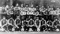 Pesawat yang ditumpangi tim Pakhtakor Tashkent mengalami kecelakaan di udara pada 1979. Mereka terbang untuk sebuah pertandingan liga Uni Sovyet di markas Dinamo Minsk. Ada 17 pemain dan staf pelatih tim Pakhtakor Tashkent yang tewas. (Foto: Twitter @BeyondTLM)