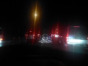 Truk Fuso Gangguan Ban, Tol Cikarang Barat Arah Jakarta Padat