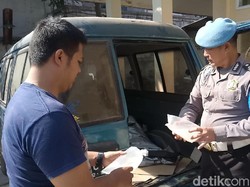 Polisi Berhasil Ungkap Penjualan Miras Keliling di Bandung