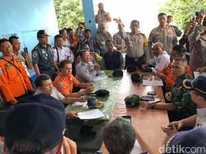 5 Tim Dibentuk untuk Tangani Korban Kapal Tenggelam di Danau Toba