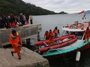Korban Hilang KM Sinar Bangun yang Tenggelam di Danau Toba 186 Orang Korban Hilang KM Sinar Bangun yang Tenggelam di Danau Toba 186 Orang
