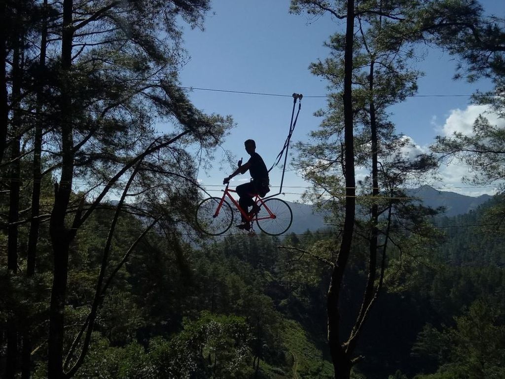 Foto: Sepeda Terbang di Sulawesi Selatan