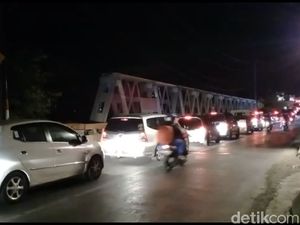 Malam Ini 100 KM Jalur Banyumas-Pejagan Diberlakukan Satu Arah Malam Ini 100 KM Jalur Banyumas-Pejagan Diberlakukan Satu Arah