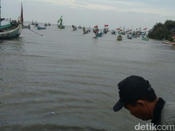 Gelombang Capai 3 Meter, Nelayan di Probolinggo Libur Sepekan