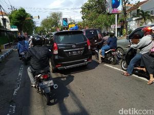 Pemudik Tujuan Pulau Dewata Mulai Padati Jalur Pantura Probolinggo