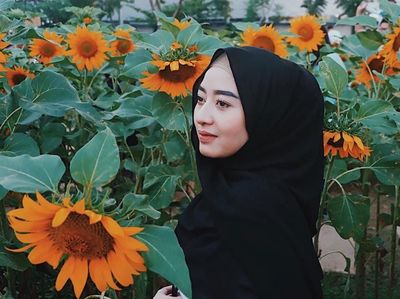 Foto: Hijabers Cantik yang Sukses Punya 3 Bisnis Kecantikan di Usia 23