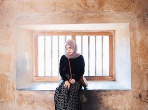 Liburannya Diandra Marsha, Keponakan Maia Estianty yang Baru Berhijab