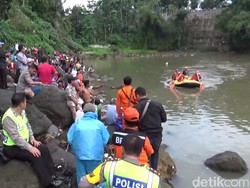 Terjun ke Sungai Ciwulan, Jasad Pria Depresi Ditemukan Tim SAR