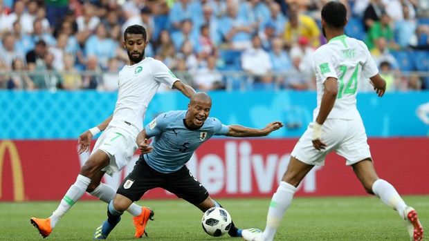 Arab Saudi memiliki penguasan bola yang lebih baik dibanding Uruguay.