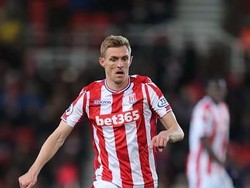 Corona Paksa Darren Fletcher Gantung Sepatu
