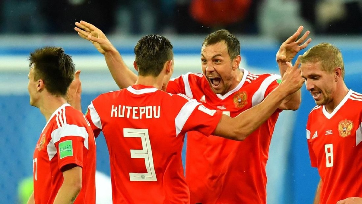 Pemain Rusia merayakan kemenangan 3-0 atas Mesir di laga kedua Grup A Piala Dunia 2018. (Foto: Dylan Martinez/Reuters)