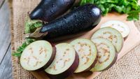 Jangan Terkecoh! 12 Sayuran Ini Sebenarnya Adalah Buah