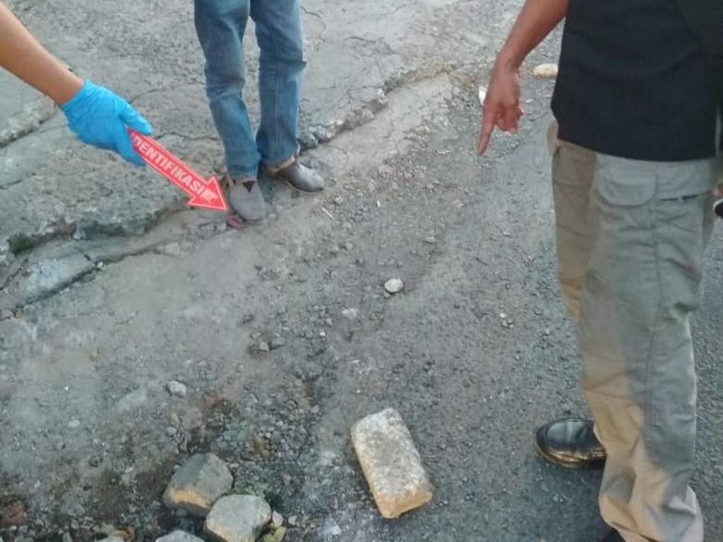 Ini Ciri-ciri Pelaku Pelempar Batu yang Lukai Wajah Bocah Rafa Ini Ciri-ciri Pelaku Pelempar Batu yang Lukai Wajah Bocah Rafa