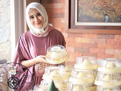 Mantap Berhiijab Riyana Dea Makin Cantik